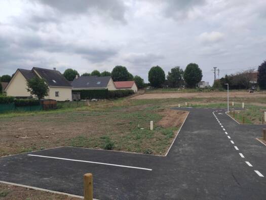Terrain constructible à vendre 98 000 € 607 m² de terrain Pont-de-l'Arche 27340