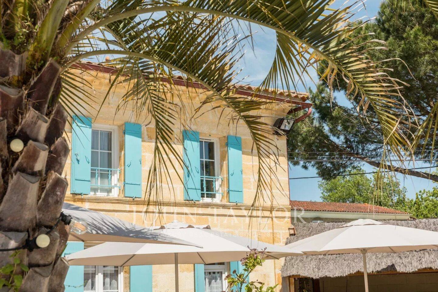Maison à vendre, 420m², SAINTE TERRE