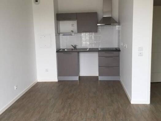Appartement à louer 1 113 € 3 pièces 2 chambres 61 m² RDC/1 Les Sablons Villecresnes 94440