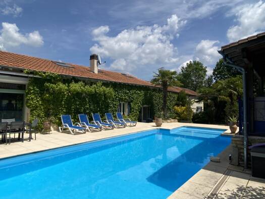 Maison à vendre 395 000 € 11 pièces 5 chambres 280 m² 20 000 m² de terrain Coursac 24430