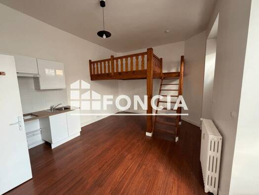 Appartement à louer 595 € 1 pièce 22,3 m² RDC/2 Rive Droite-Apport Paris Gare Corbeil-Essonnes 91100