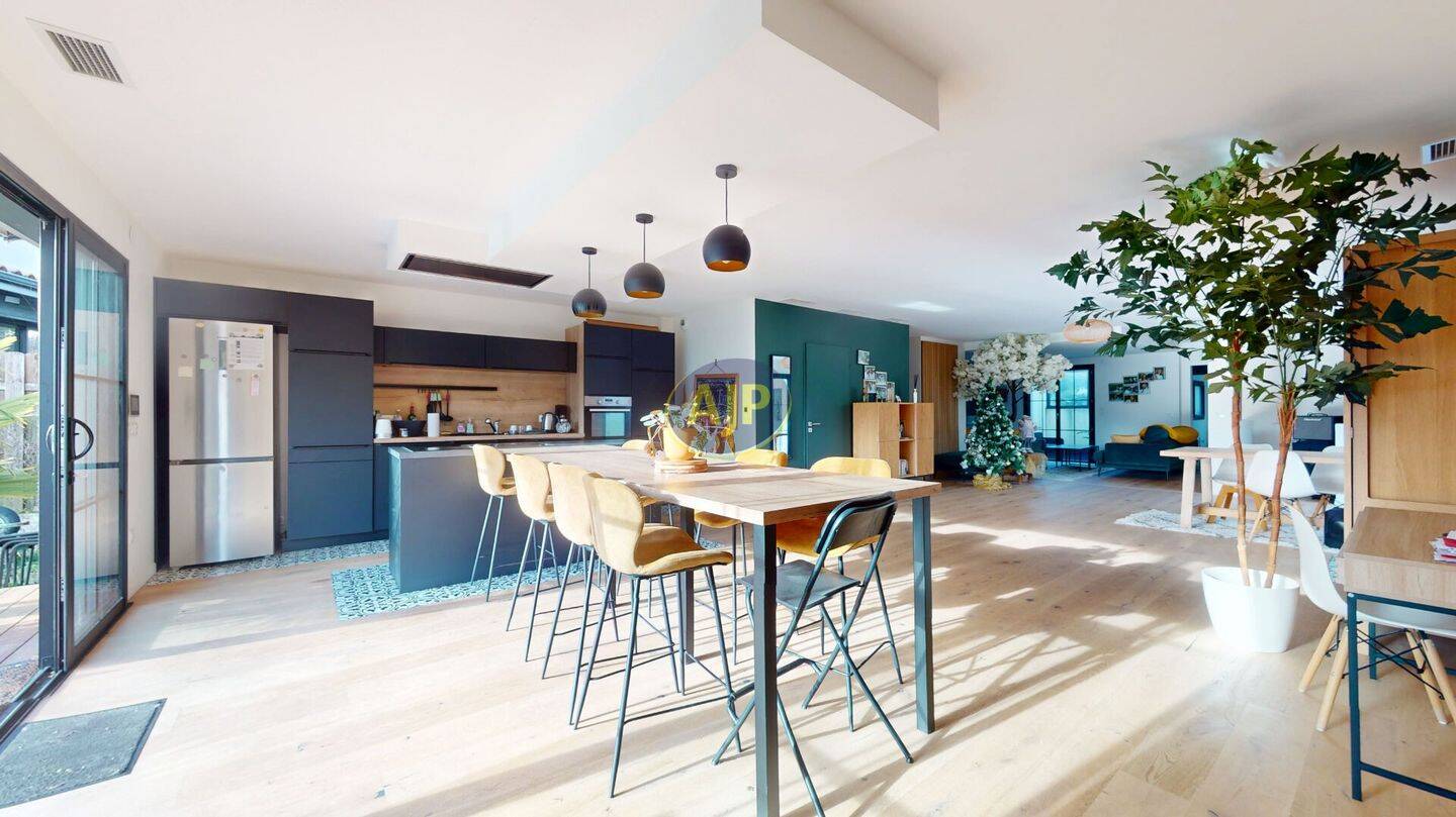 Maison à vendre, 211m², MERIGNAC