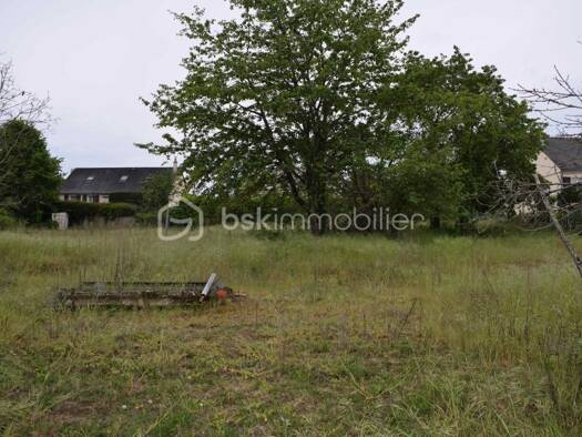 Terrain constructible à vendre 169 600 € 2 361 m² de terrain Saint Hilaire Ouest Saumur 49400