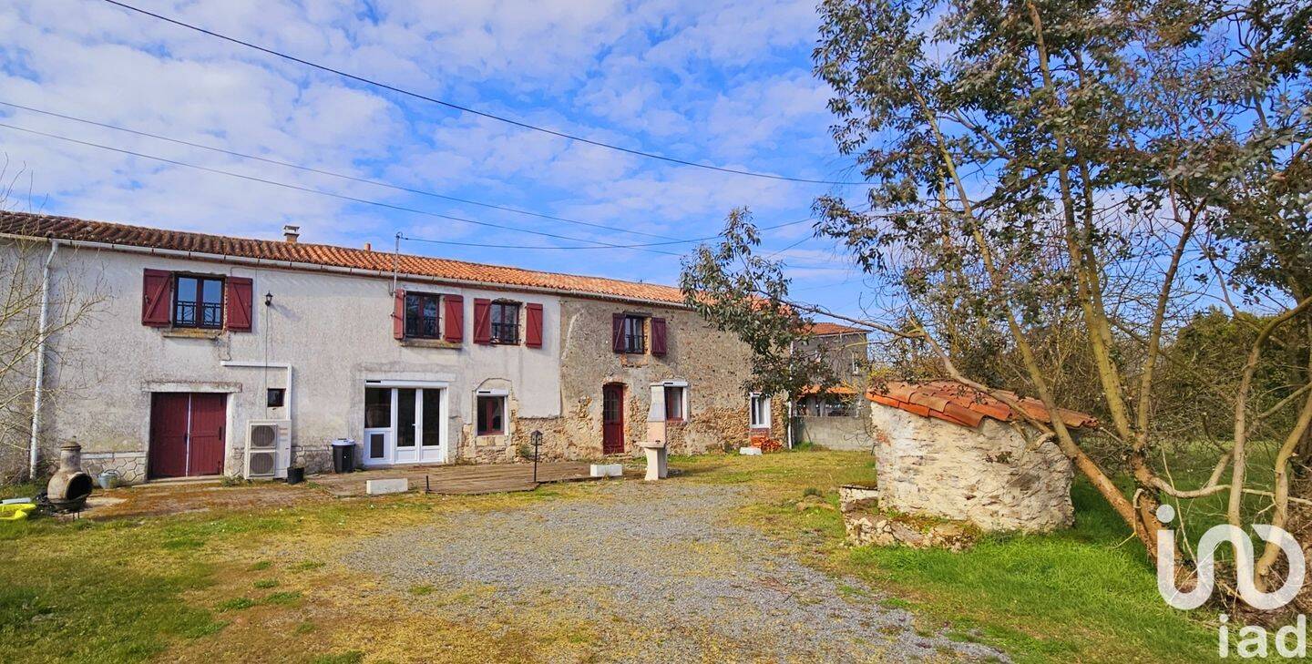 Maison à vendre, 215m², SAINT HILAIRE LE VOUHIS