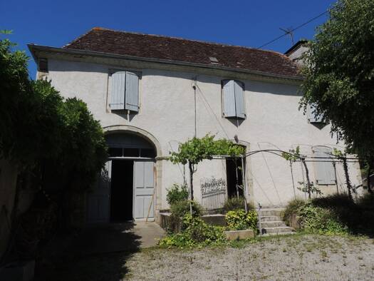 Villa à vendre 262 500 € 9 pièces 5 chambres 150 m² 5 820 m² de terrain Castagnède 64270