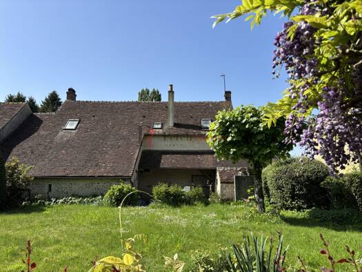 Maison à vendre 129 100 € 5 pièces 2 chambres 102 m² 2 345 m² de terrain Perche en Noce 61340