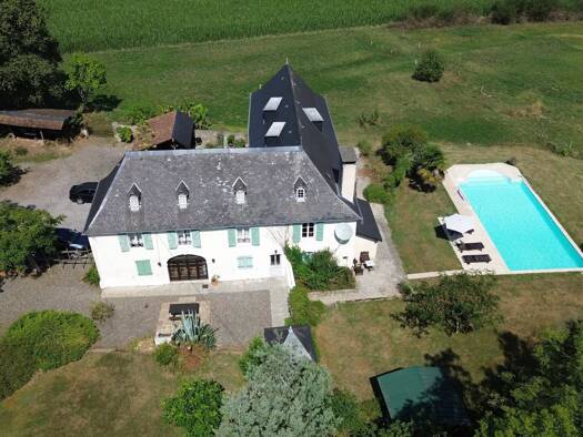 Maison à vendre 625 000 € 11 pièces 6 chambres 329 m² Lucq-de-Béarn 64360