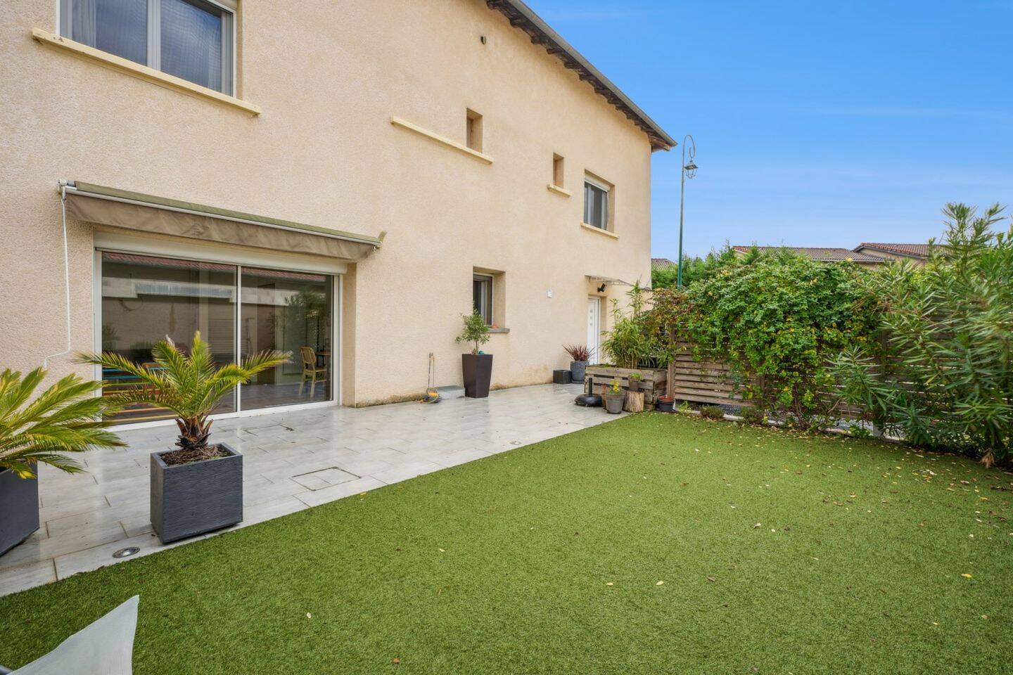 Maison à vendre, 138m², SAINT PIERRE DE CHANDIEU