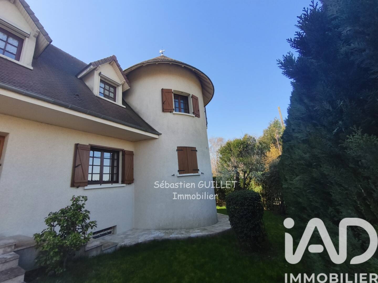 Maison à vendre, 248m², BRIIS SOUS FORGES