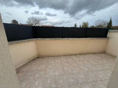 Appartement à louer 840 € 2 pièces 1 chambre 40 m² RDC/2 Villepinte 93420