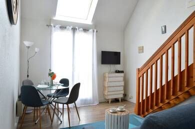Appartement à louer 556 € 2 pièces 1 chambre 30 m² Étage 3/4 Clermont Ferrand 63000