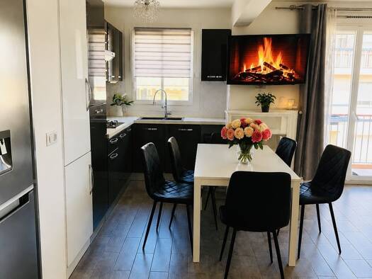 Appartement à vendre 250 000 € 2 pièces 1 chambre 47 m² Étage 4/5 La Mer-Le Puadon-Cannes Eden Vallauris 06220