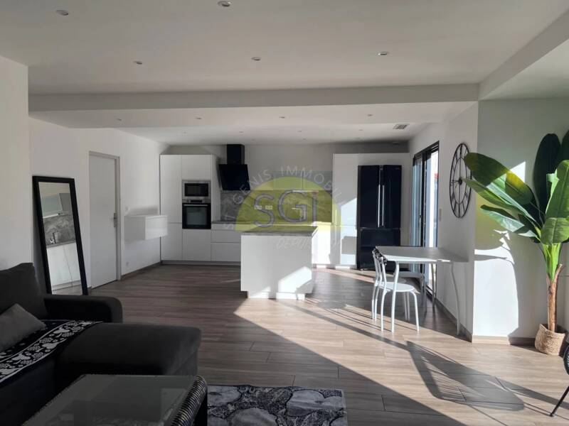 Maison à vendre, 136m², SAINT GENIS DES FONTAINES