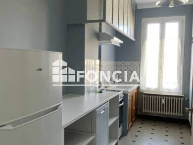 Appartement à louer 840 € 3 pièces 2 chambres 77,7 m² 2ème étage La Balance-Raspail Avignon 84000