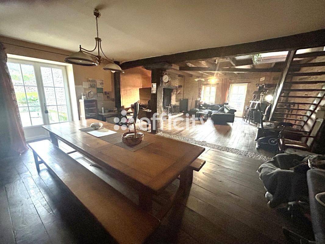 Maison à vendre, 182m², NANTEUIL EN VALLEE