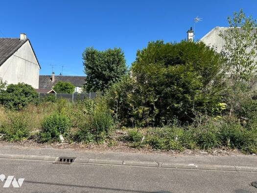 Terrain constructible viabilisé à vendre 53 000 € 500 m² de terrain Saint-Ay 45130