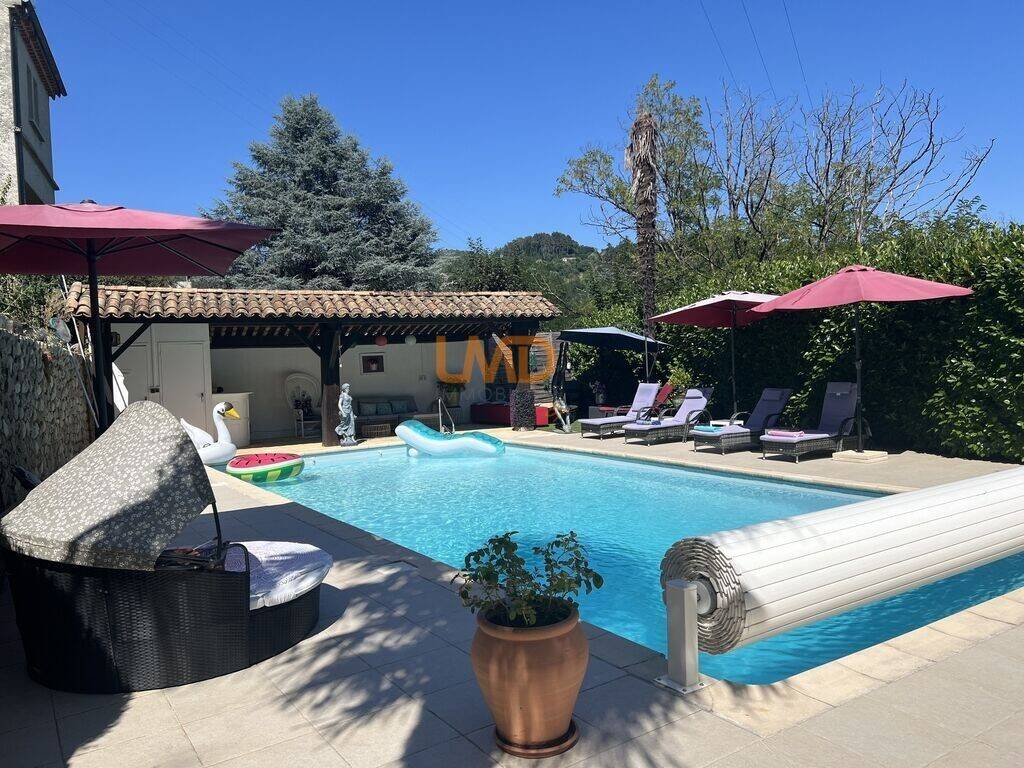 Maison à vendre, 250m², VALS LES BAINS