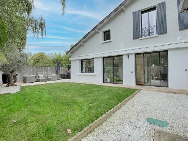 Maison à vendre, 111m², LA VARENNE SAINT HILAIRE