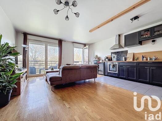 Appartement à louer 1 200 € 3 pièces 2 chambres 72 m² 3 étages Le Perray Sainte-Geneviève-des-Bois 91700