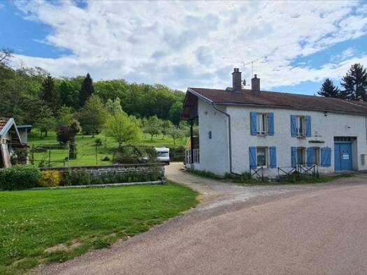 Maison à vendre 118 400 € 9 pièces 6 chambres 320 m² 5 469 m² de terrain Maizières-sur-Amance 52500