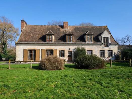 Maison de ville à vendre 695 000 € 11 pièces 7 chambres 246 m² 5 680 m² de terrain La Norville 91290