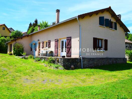 Maison à vendre 208 000 € 6 pièces 4 chambres 110 m² 877 m² de terrain Coucouron 07470