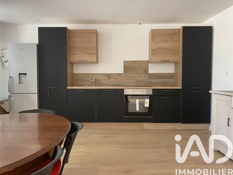 Maison à louer, 99m², SAINT MARTIN DE BOSSENAY