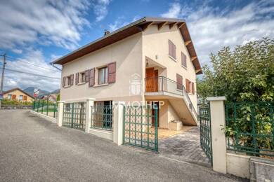 Maison à vendre 459 000 € 9 pièces 4 chambres 217 m² 470 m² de terrain Froges 38190