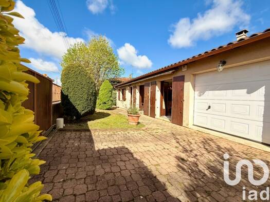 Maison à vendre 161 000 € 4 pièces 3 chambres 130 m² 470 m² de terrain Nord Soyaux 16800