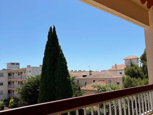 Appartement à vendre 259 000 € 2 pièces 1 chambre 47,28 m² Étage 3/3 Sanary-sur-Mer 83110