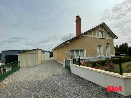 Maison à vendre 241 500 € 4 pièces 3 chambres 116 m² 1 588 m² de terrain Erce-en-Lamee 35620