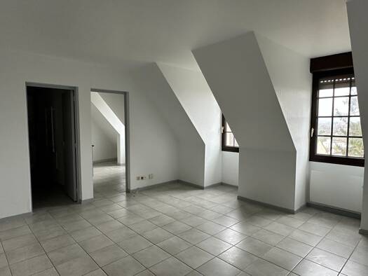 Appartement à louer 405 € 1 pièce 28 m² Étage 4/4 Saint Amatre Auxerre 89000