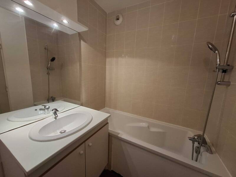 Maison à louer, 67m², GREZIEU LA VARENNE