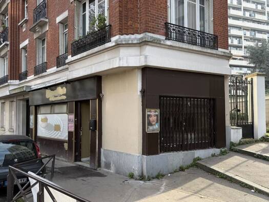 Boutique à louer 1 270 € 2 pièces 38,2 m² de surface de vente Grandes Carrières-Clichy Paris 18ème arrondissement 75018