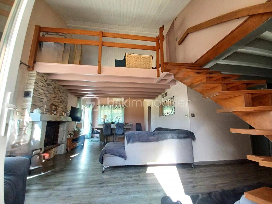 Maison à vendre, 134m², VILLENEUVE SUR BELLOT
