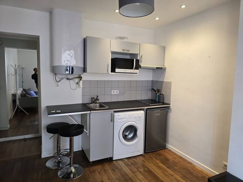 Maison à louer, 24m², PARIS 18E