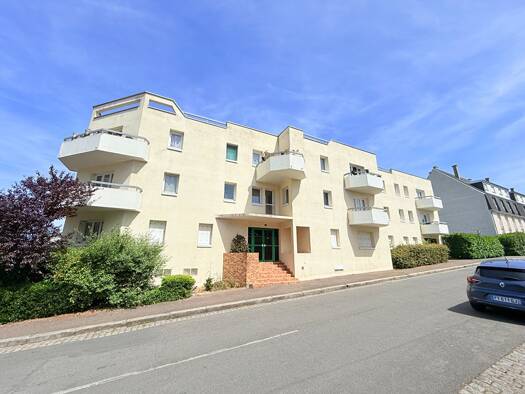 Immeuble à vendre 1 280 000 € 1 015 m² Moulon Bourges 18000