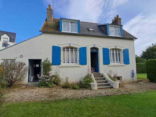 Maison à vendre 148 200 € 5 pièces 2 chambres 70 m² 664 m² de terrain Plougasnou 29630