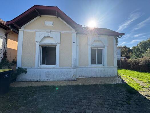 Maison de plain-pied à vendre 300 000 € 2 pièces 1 chambre 49 m² 391 m² de terrain Gujan Mestras 33470