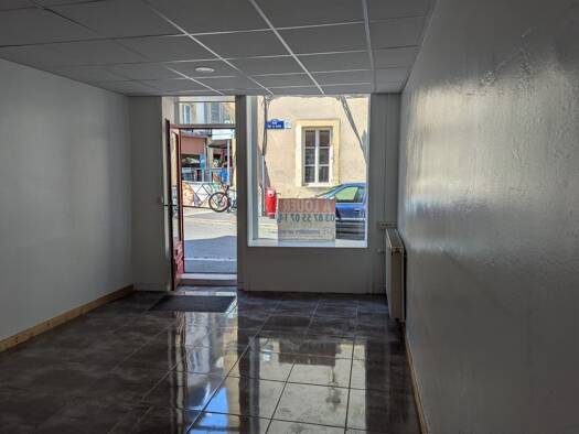 Boutique à louer 1 160 € 3 pièces 58,9 m² de surface de vente Les îles Metz 57000