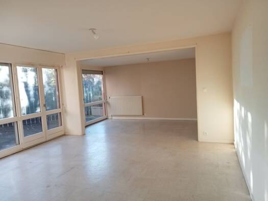 Appartement à louer 644 € 3 pièces 1 chambre 71 m² RDC/3 Flace-Liberte Mâcon 71000