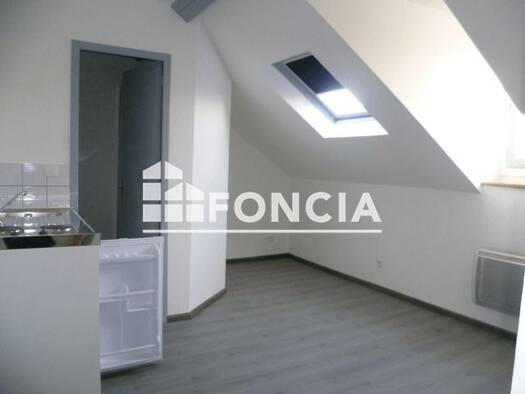 Appartement à louer 305 € 1 pièce 11,75 m² 3ème étage Gare Soissons 02200
