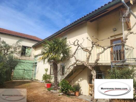 Maison à vendre 210 000 € 5 pièces 3 chambres 137 m² 4 679 m² de terrain Centre Ville Macon 71000