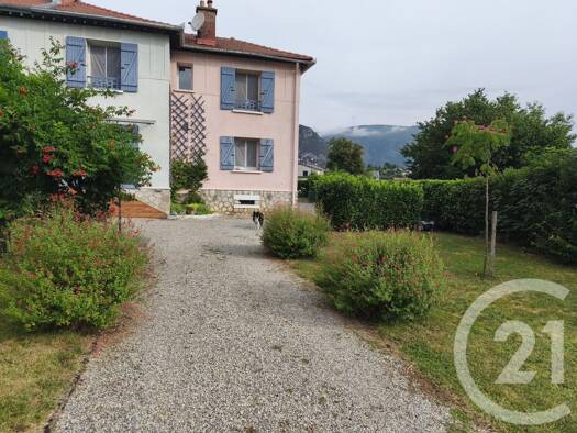 Maison à vendre 225 000 € 4 pièces 3 chambres 95 m² 1 081 m² de terrain Tarascon sur Ariege 09400