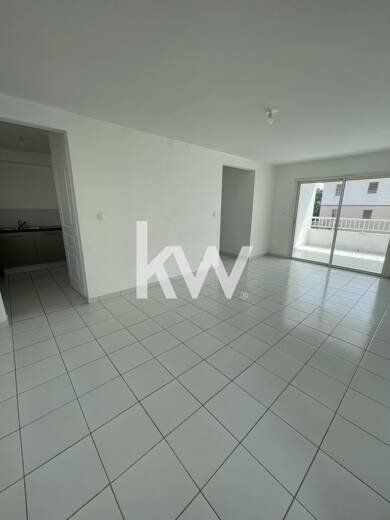 Appartement à vendre 172 000 € 3 pièces 2 chambres 83,5 m² 3ème étage Le Lamentin 97232