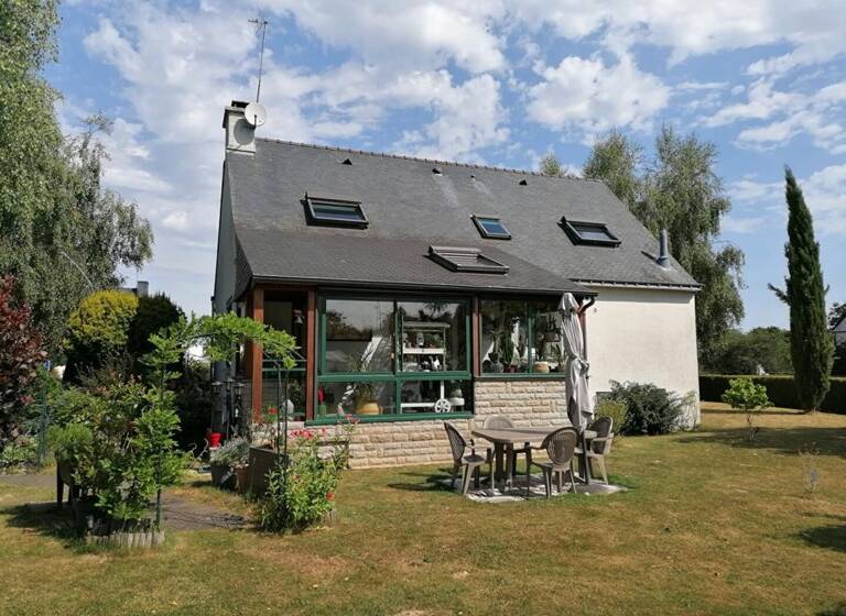 Maison à vendre 275 500 € 6 pièces 4<br/>chambres 112 m²<br/>superficie 1 500 m²<br/>terrain Augan 56800