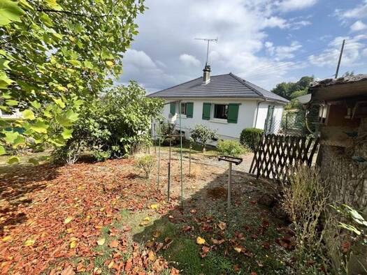 Maison de plain-pied à vendre 134 999 € 5 pièces 4 chambres 94 m² 895 m² de terrain Centre Ville Guéret 23000