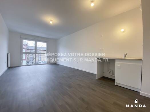 Appartement à louer 1 031 € 3 pièces 2 chambres 63 m² 2ème étage Sud Saint-Denis 93380