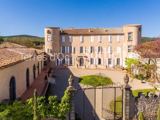 Château à vendre 2 690 000 € 15 pièces 13 chambres 1 117 m² 1 100 000 m² de terrain Caunes Minervois 11160