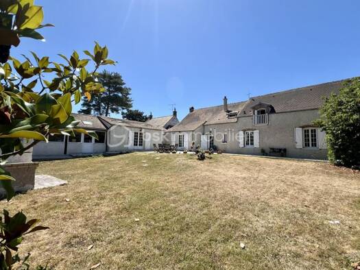 Maison à vendre 299 000 € 9 pièces 5 chambres 234 m² 12 121 m² de terrain Égreville 77620